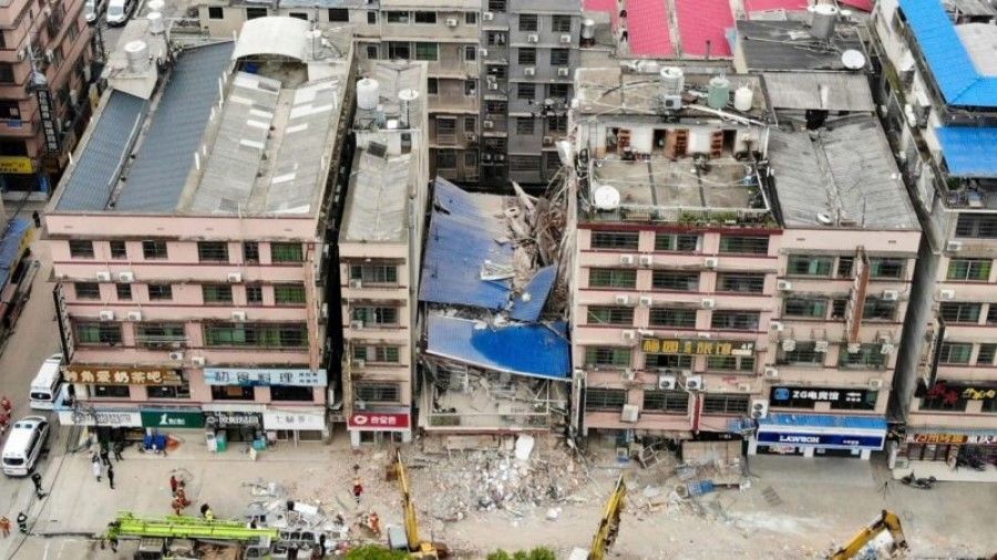 A residential building in Changsha collapsed, with 54 dead and nine injured. (Internet)