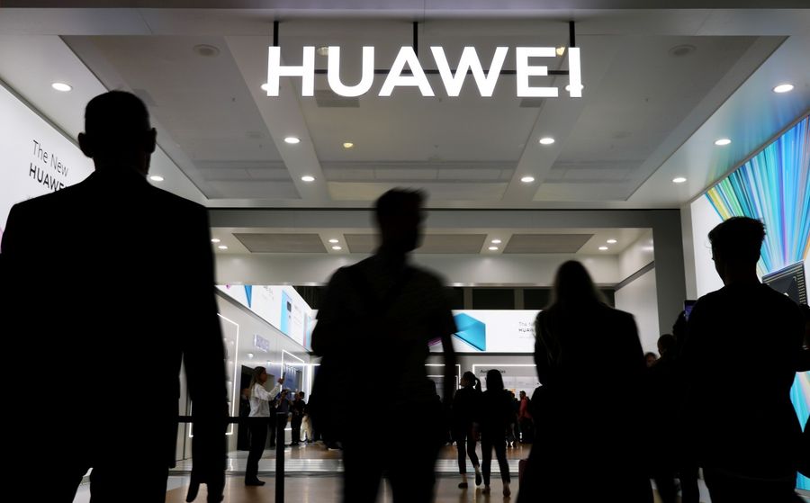 Huawei's image is badly damaged after the wrongful detention of its ex-employee, Li Hongyuan. (REUTERS/Hannibal Hanschke)
