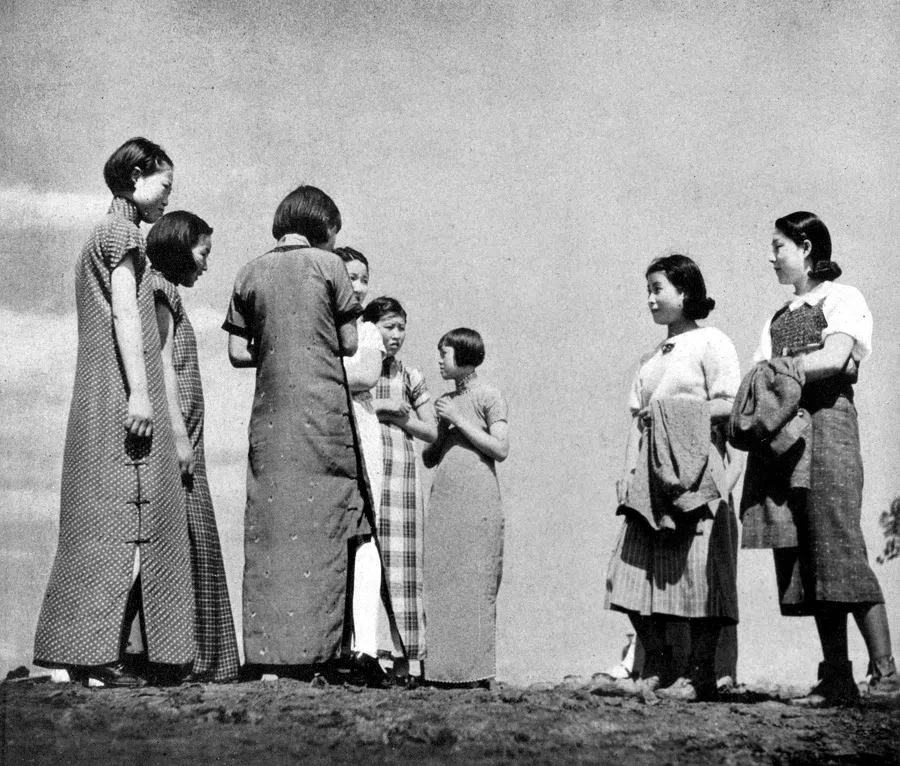 In the late 1930s, the Japanese government promoted ethnic integration in Manchuria.