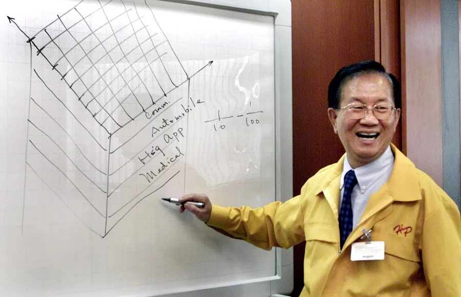 Yao Hsiao Tung learned to connect with employees. (SPH Media)
