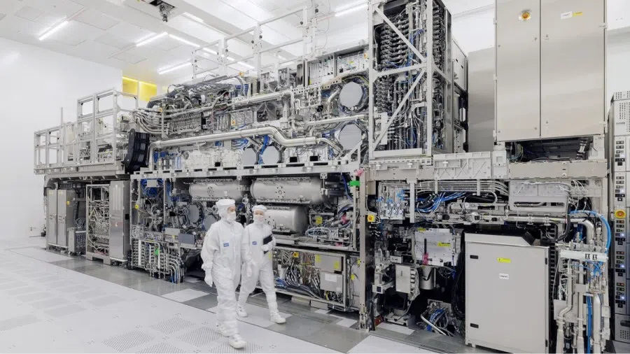 Staff at an ASML facility. (ASML website)