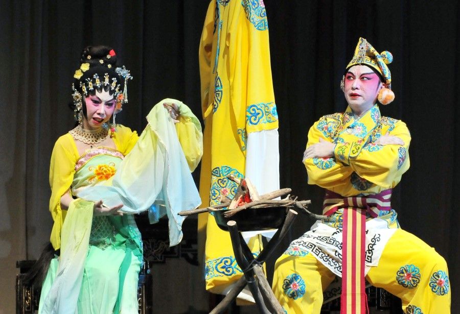 Sally Low Moon Choon (left) is a veteran Chinese opera practitioner. (Chinese Cultural Arts Centre)