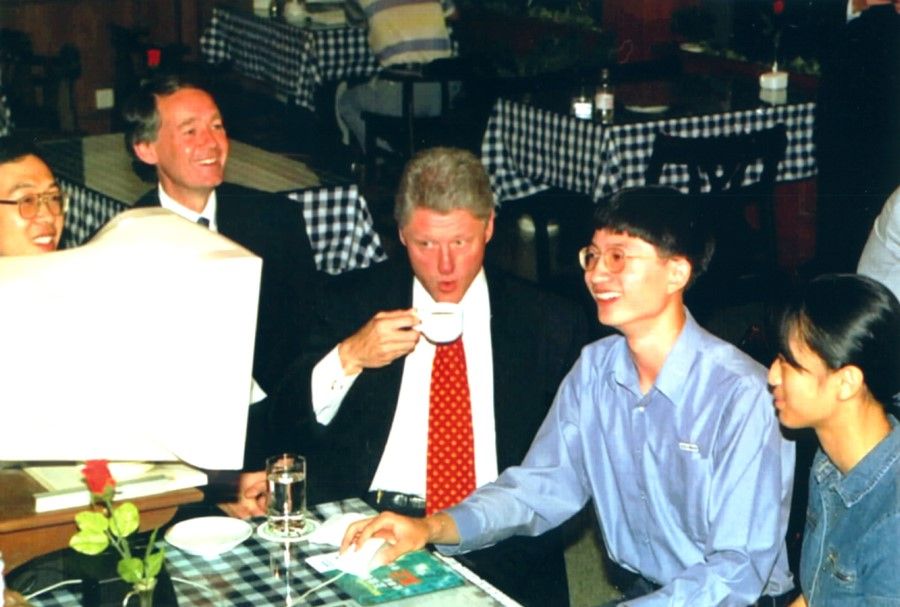 In July 1998, US President Bill Clinton made an official visit to China, during which he found out more about China's improvements. The photo shows Clinton in an internet bar in Shanghai. With the spread of internet culture, internet bars sprang up in Shanghai, becoming one of the favourite hangouts of young people. At the time, there were only about 50 internet bars in Shanghai, and the US embassy arranged for Clinton to visit one of them to get to know the new trends among young people. Today's well-known tech companies such as Huawei, Alibaba, Tencent, Xiaomi, Douyin did not yet exist in China, but in just 20 years, China has achieved unimaginable growth in the tech industry.