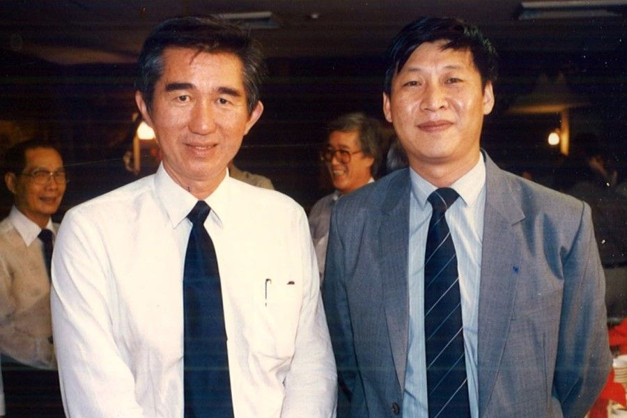 Liu Thai Ker (left) with Xi Jinping. (Courtesy of Liu Thai Ker)