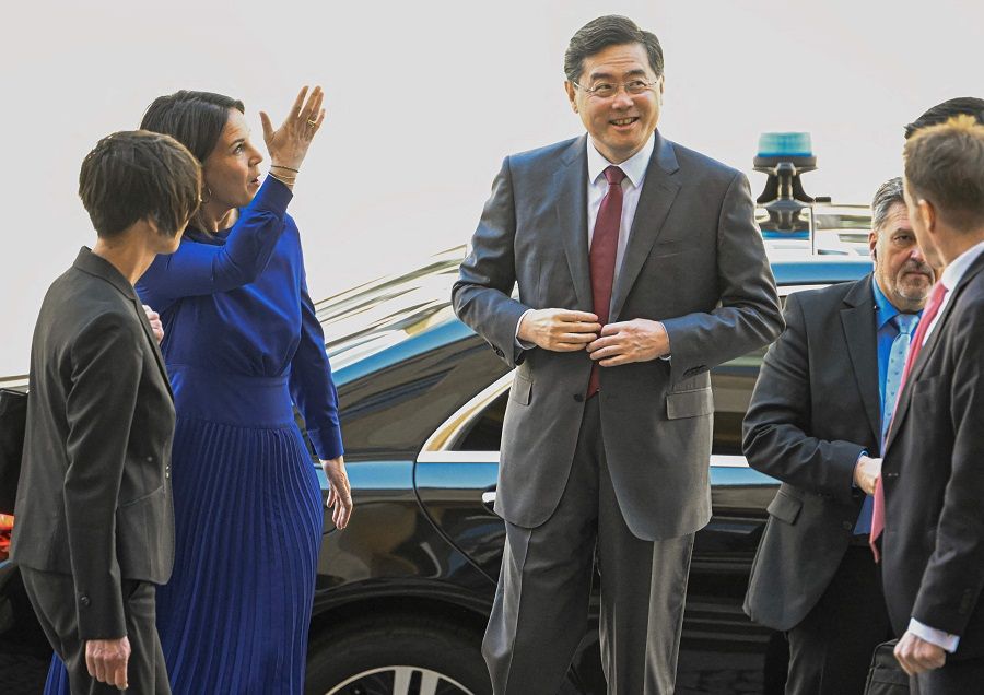 German Foreign Minister Annalena Baerbock welcomes China's Foreign Minister Qin Gang at the Foreign Ministry in Berlin, Germany, on 9 May 2023. (Tobias Schwarz/AFP)