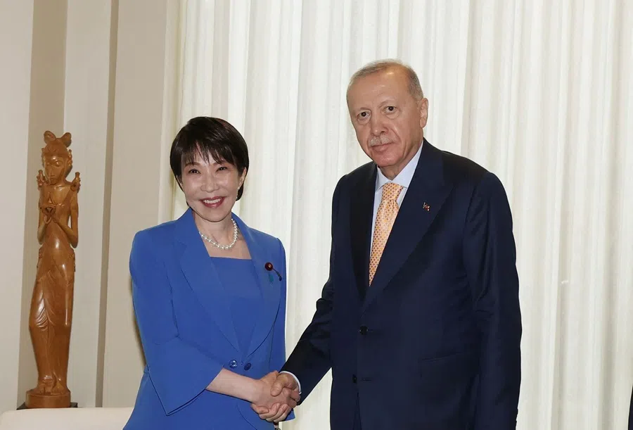 A handout picture taken and released by the Turkish Presidency Press Office on 22 September 2026 shows Turkish President Recep Tayyip Erdoğan (right) meeting Japanese Prime Minister Sanae Takaichi (left) on the sidelines of the 81st session of the United Nations General Assembly in New York.