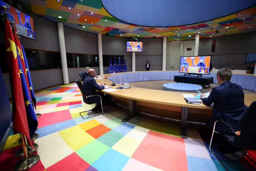 Charles Michel, president of the European Council (left), during a EU-China investment accord virtual meeting with Xi Jinping, China's president, Angela Merkel, Germany's chancellor, Emmanuel Macron, France's president, and Ursula von der Leyen, European Commission president, in the Europa Building in Brussels, Belgium, on 30 December 2020. (Dursun Aydemir/Bloomberg)