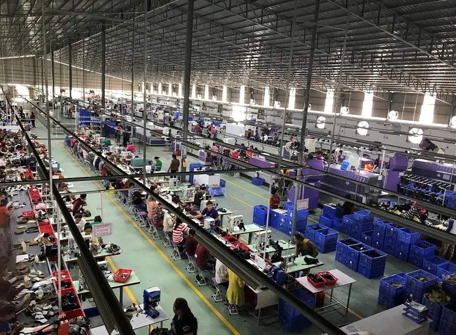 A Chinese-owned shoe factory in Phnom Penh, on June 2017. (Photo: Chen Xiangming)