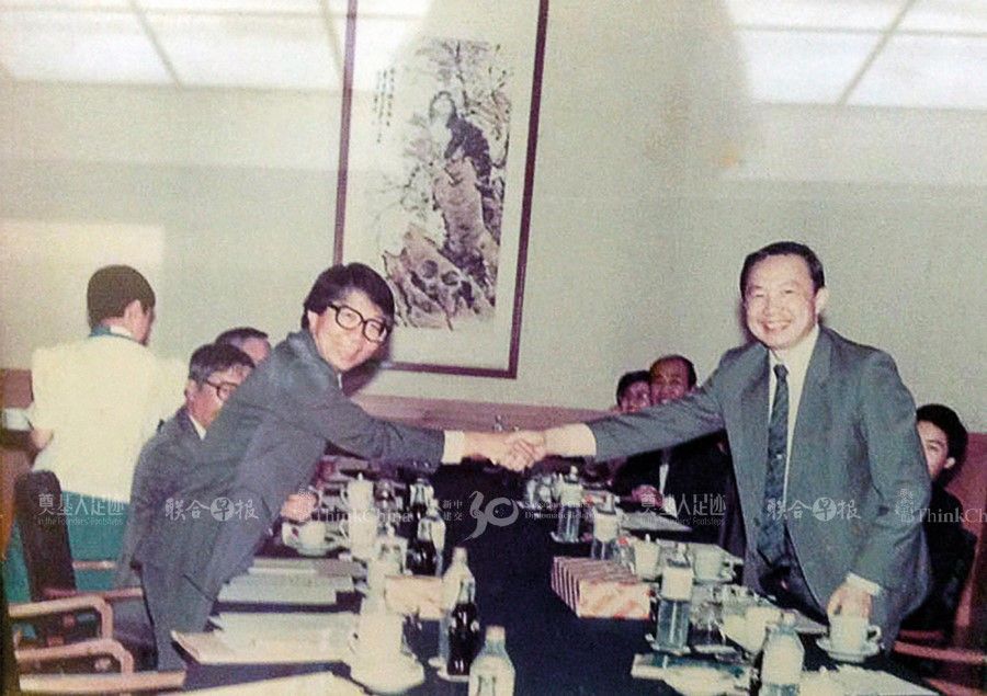 In August 1990, Singapore's Ambassador-at-Large Tommy Koh was appointed Singapore's chief negotiator in establishing diplomatic relations between Singapore and China. The photograph shows the chief negotiators from both sides - Koh and China's Assistant Foreign Minister Xu Dunxin - shaking hands after the final round of negotiations on 18 September 1990. (Photo: Tommy Koh)
