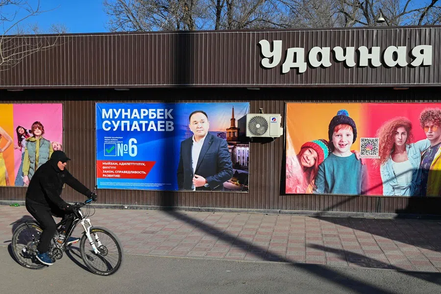 A photograph shows street campaigning for the upcoming Kyrgyzstan's snap parliamentary elections in Bishkek on 27 November 2025.