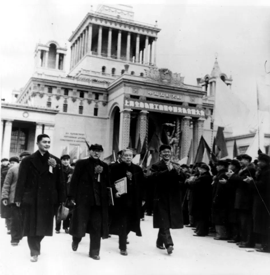 In 1956, representatives of capitalist entrepreneurs in Shanghai, such as Rong Yiren, were the first to respond to the public-private partnership policy, as they entered the partnership conference.