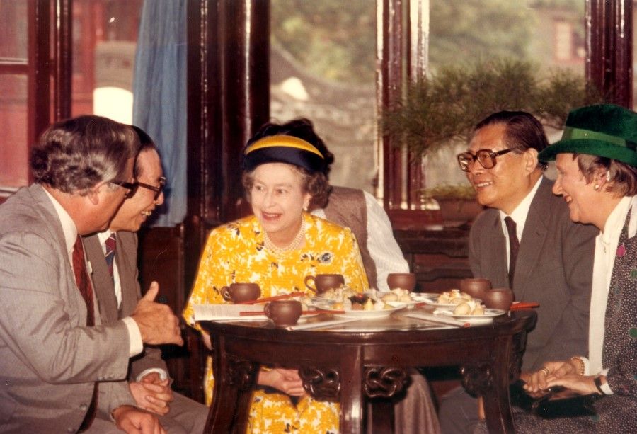 In October 1986, Queen Elizabeth II visited China, where she was warmly received. In 1984, China and the UK had signed a joint statement for Hong Kong to be returned to China in 1997. The Queen had tea in Shanghai's Yu Garden, accompanied by Shanghai mayor Jiang Zemin, shown on the right. As the British are well known for being tea drinkers, and British tea was imported from China initially, the Queen and her Chinese hosts probably had a good discussion about tea at Yu Garden.