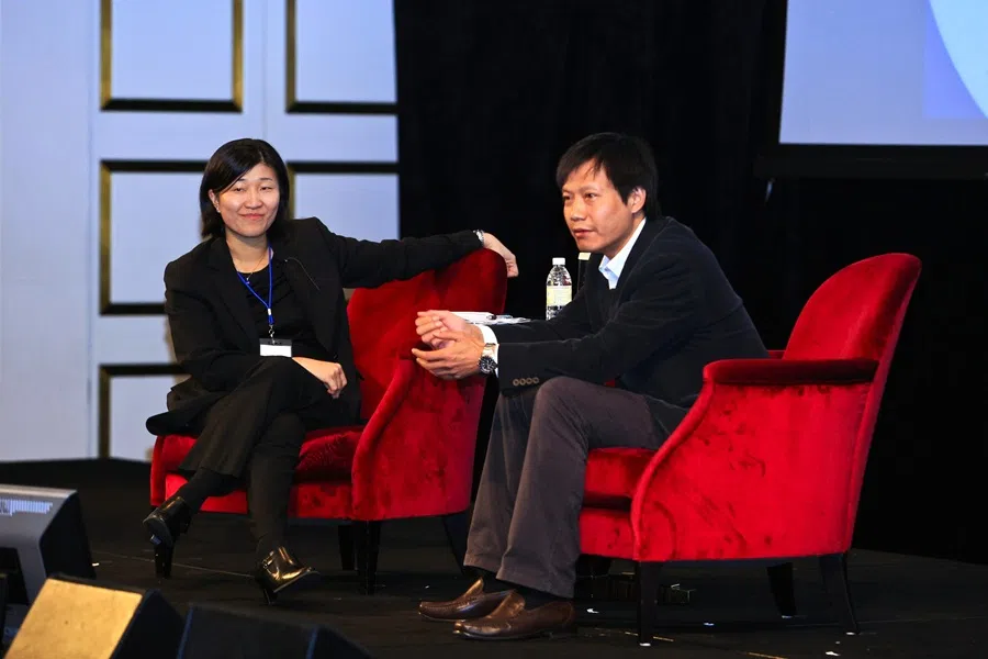 Lee and Xiaomi founder Lei Jun (right) at the 2010 Jiyuan Capital shareholders meeting. (Photo provided by Granite Asia)