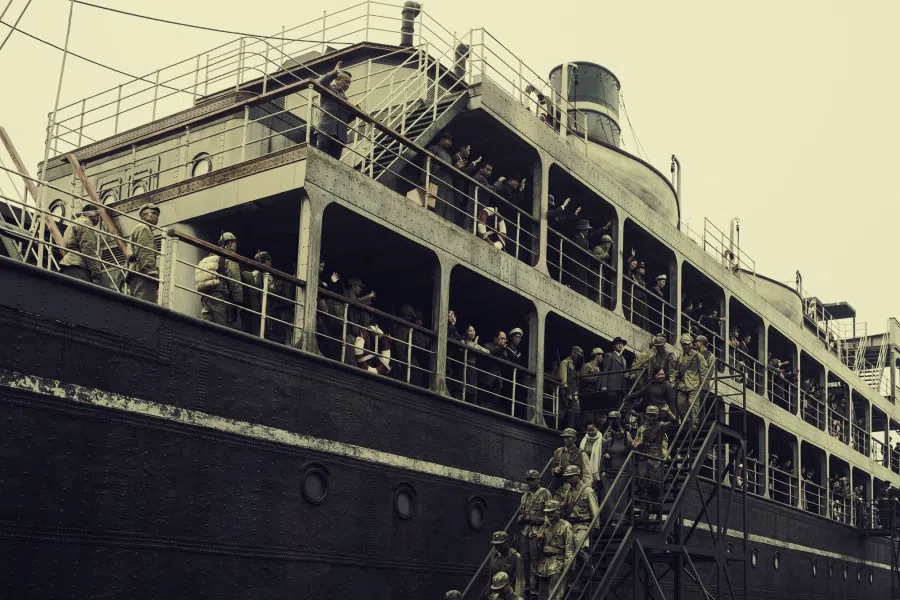 A still from the movie The Crossing, depicting the sinking of the Taiping. (SPH)