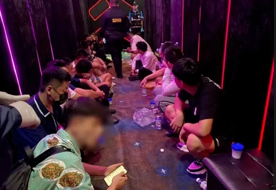 A raid by Thailand police on 26 October 2022 on illegal entertainment venues run by Chinese owners and catering to Chinese tourists. (Internet)