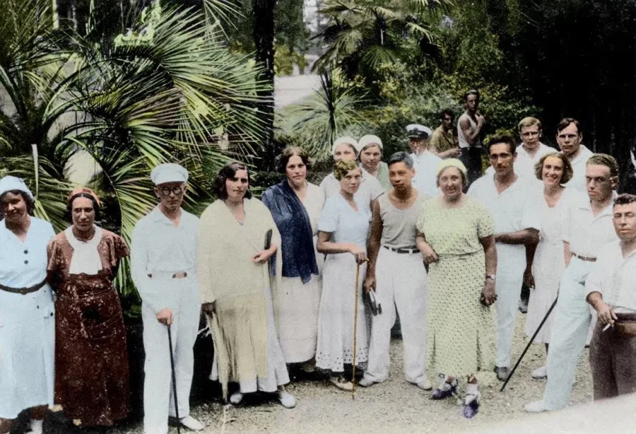 Around 1935, Chiang Ching-kuo, who was in the Soviet Union at that time, went on a trip with his factory colleagues.
