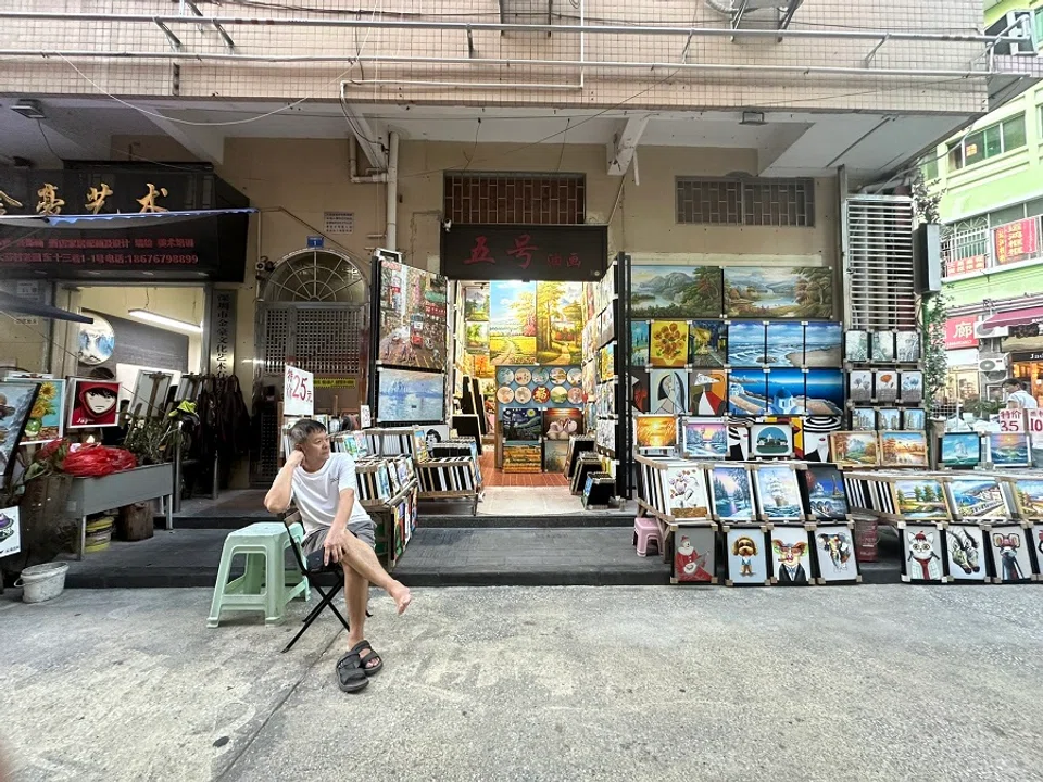 Dafen in Shenzhen is known as China’s “number one oil painting village”, and boasts nearly 8,000 oil painting practitioners.