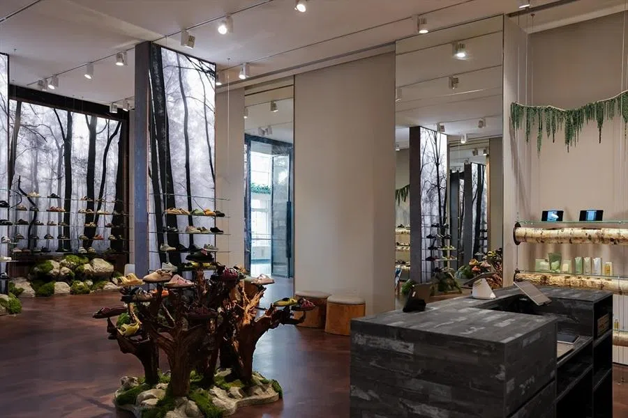 The Birkenstock store at Marina Bay Sands was designed by Dezign Format.