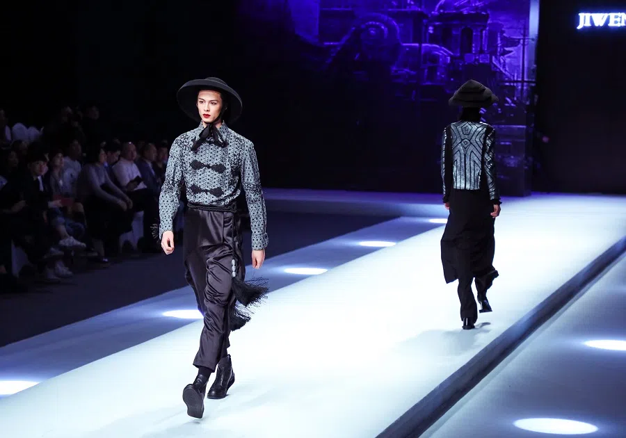 Ji Wenbo Showcase, China International Fashion Week, 2018.