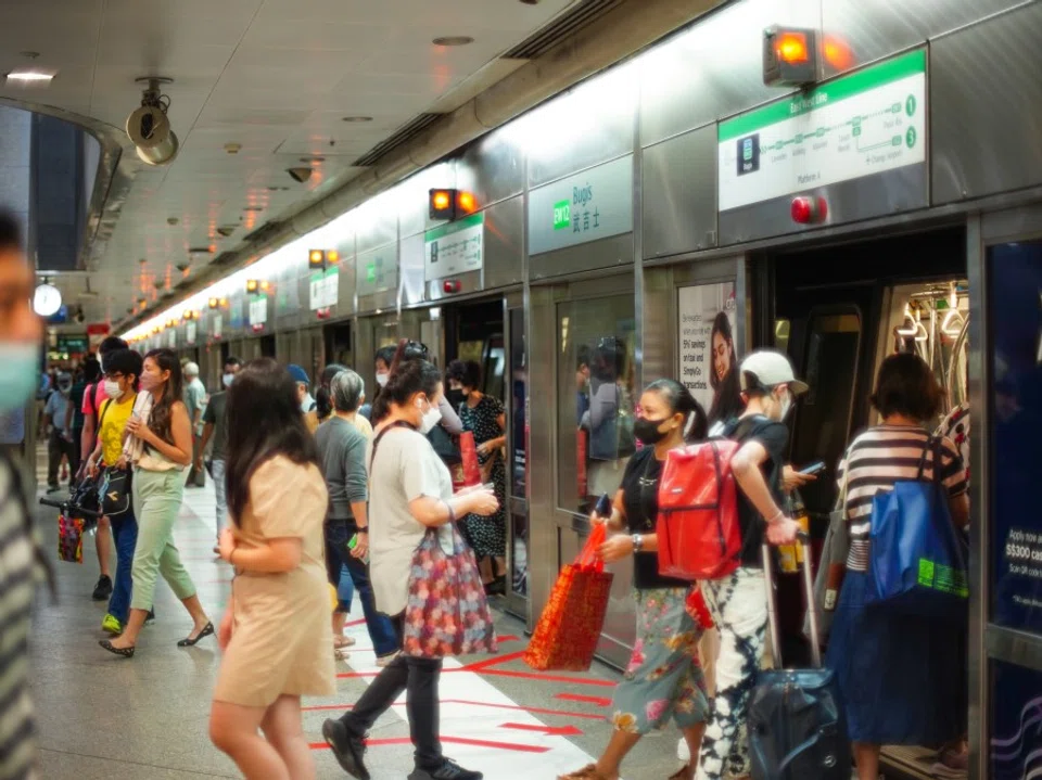People at a subway station in Singapore, 12 October 2022. (SPH Media)