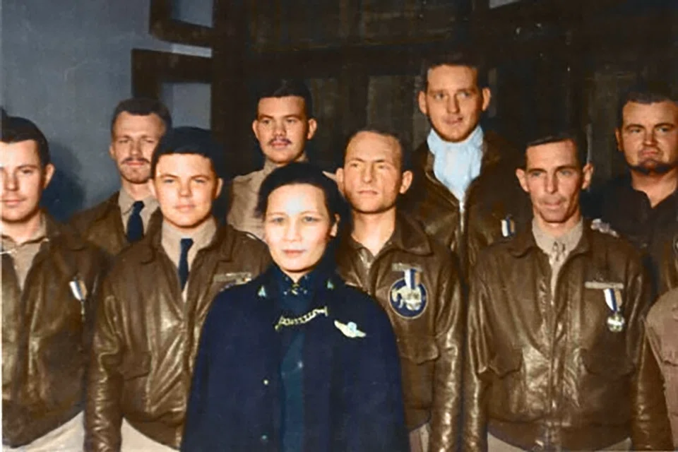 On 29 June 1942, Madame Chiang Kai-shek was at a ceremony in Chongqing in recognition of the valour of the pilots of the Doolittle Raid, to boost the morale of the Allied forces.