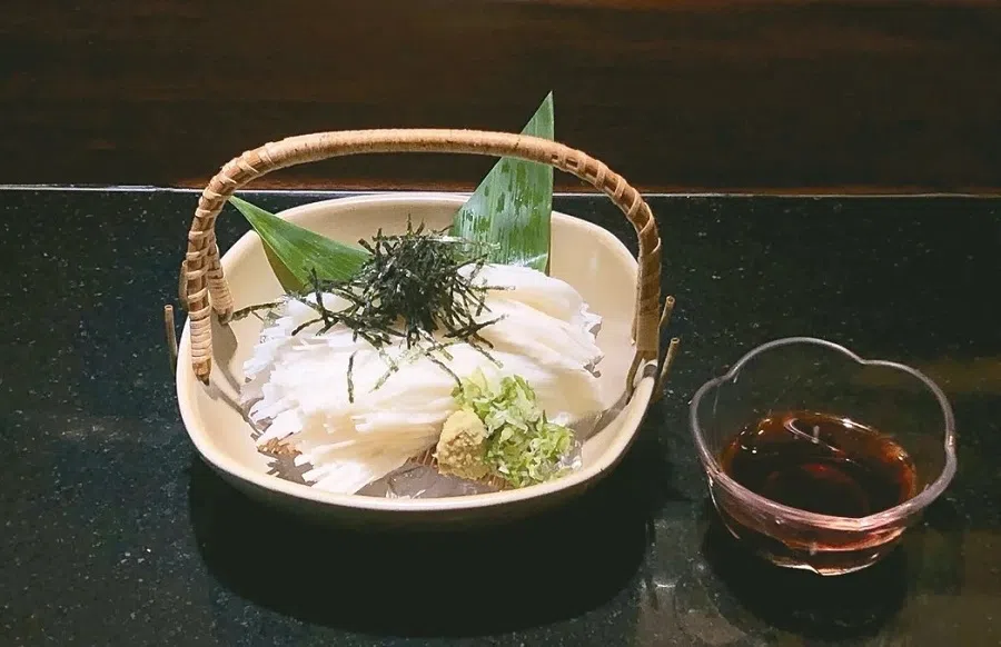 A delectable bowl of handmade shirataki (konjac yam) noodles from Ju Yue Ting. (Photo provided by Chiang Hsun)
