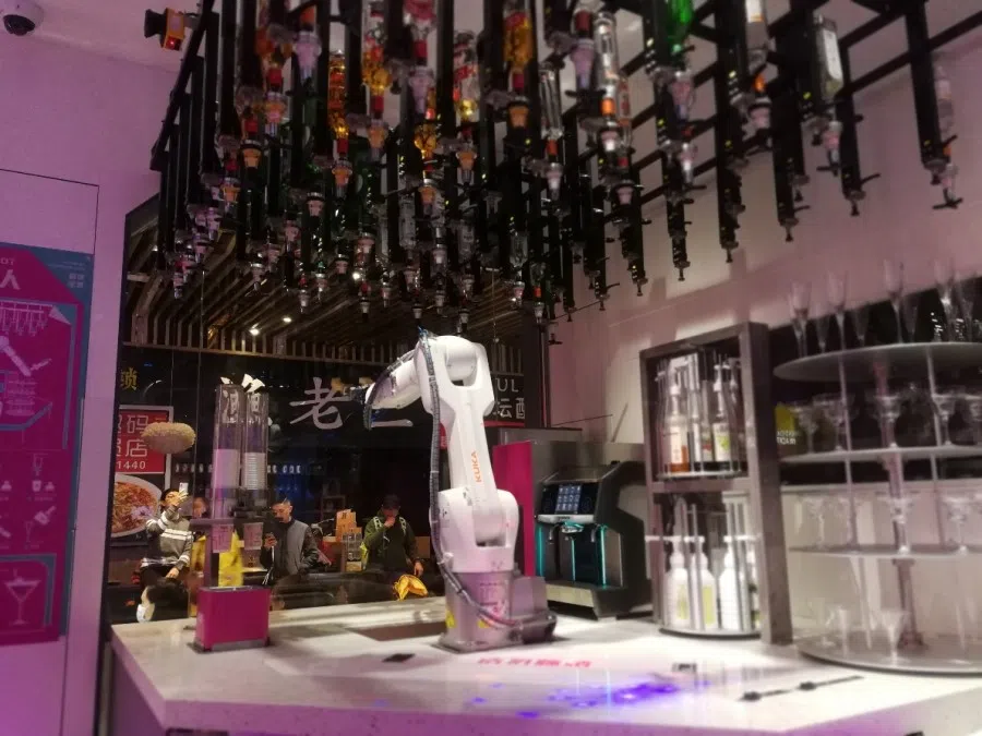 The drinks counter at Foodom.