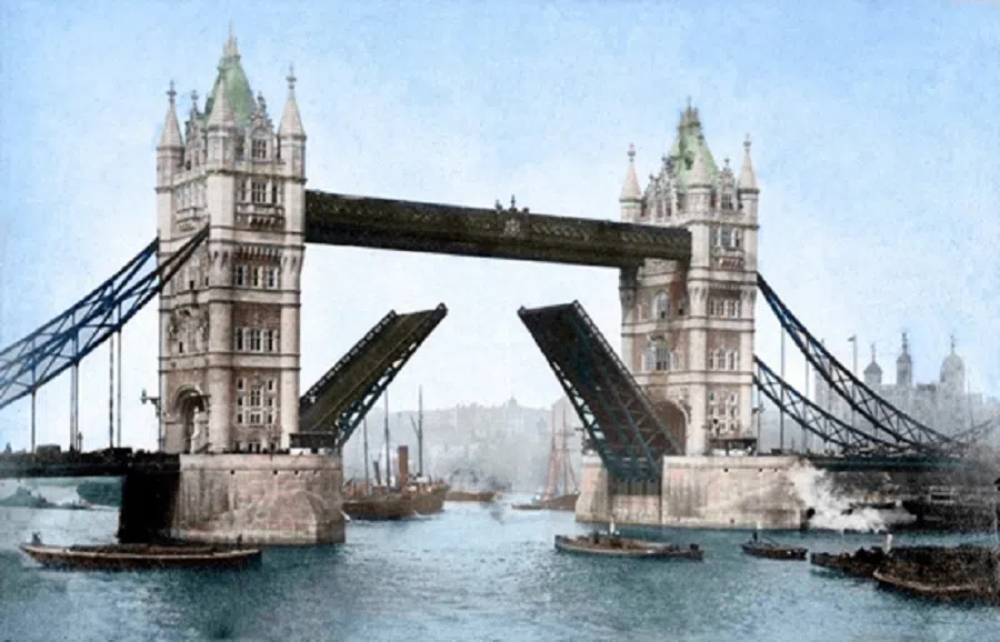 Tower Bridge on the River Thames in London, 1900s.