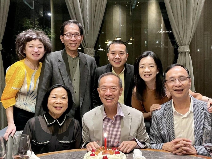 A birthday dinner hosted by Kuomintang chairman Eric Chu (seated, right) for George Yeo (centre). (George Yeo/Facebook)