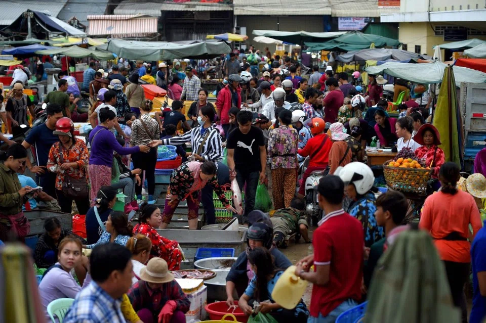 A general view shows a market in Phnom Penh on 2 October 2020. (Tang Chhin Sothy/AFP)