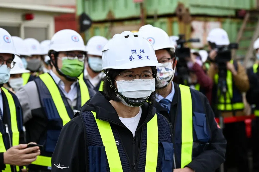 Taiwan President Tsai Ing-wen (centre) inspects an algae reef zone near the Datan Power Plant at the coast of the Guanyin district in Taoyuan on 25 November 2021. (Sam Yeh/AFP)