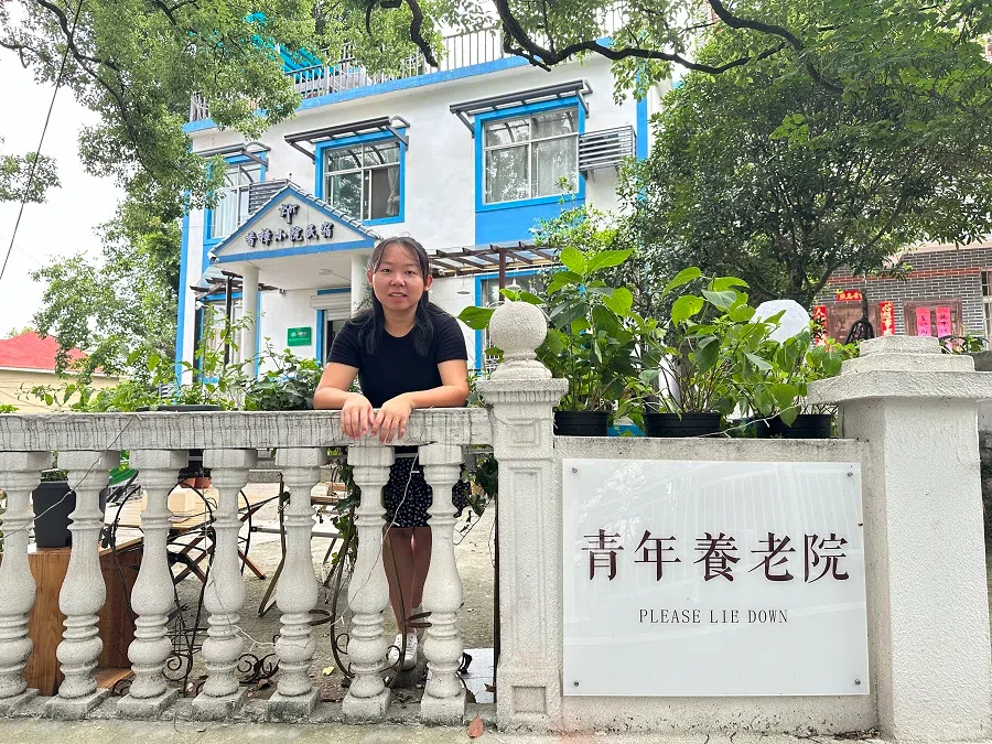 Guan Feng runs a youth retirement home in Jiangxi.