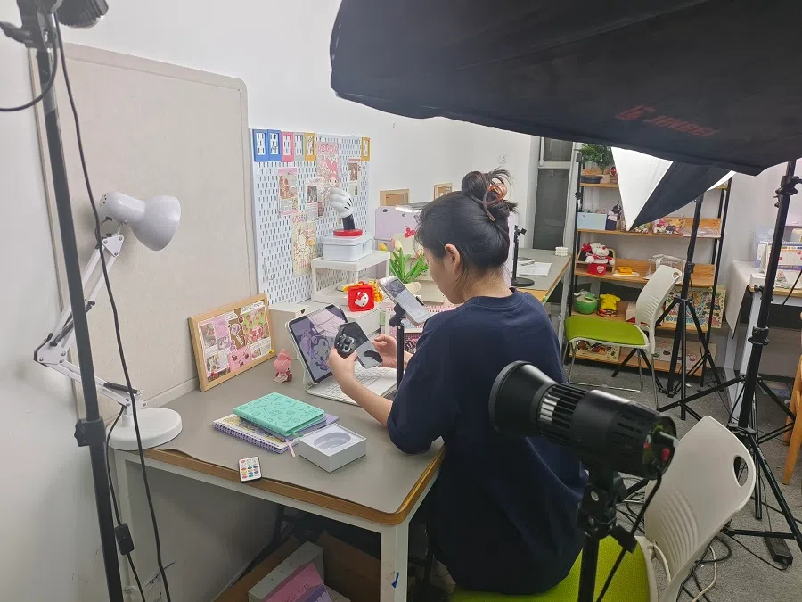 Chinese vendor preparing to livestream on TikTok. (SPH Media)