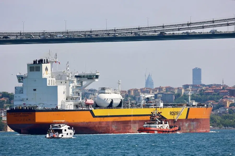 Rosneft's Russian-flagged crude oil tanker Vladimir Monomakh transits the Bosphorus in Istanbul, Turkey, on 2 July 2023. (Yoruk Isik/Reuters)
