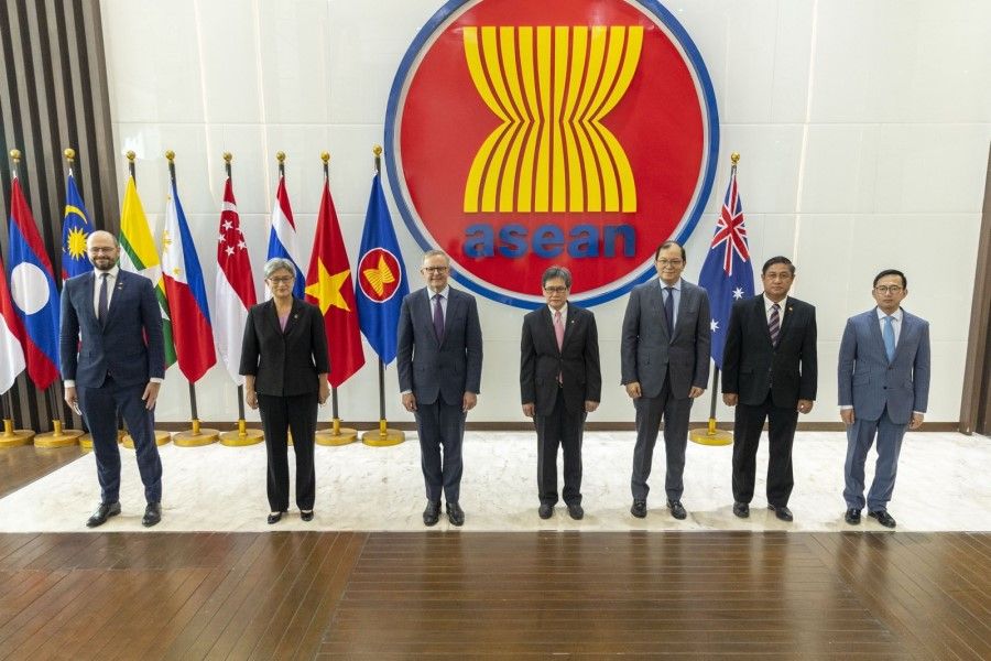 Australian Foreign Minister Penny Wong with the ASEAN Committee of Permanent Representatives at the ASEAN Secretariat, 6 June 2022. (Twitter/@SenatorWong)