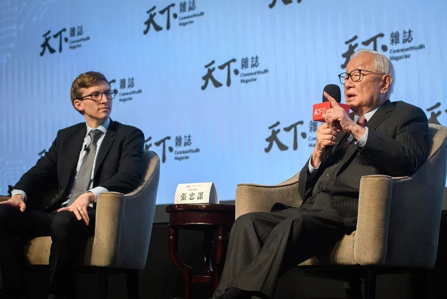 TSMC founder Morris Chang (right) pictured at an event in Taipei on 16 March 2023. (CommonWealth Magazine)