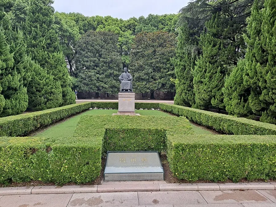 Lu Xun’s tomb, Shanghai, China, on 26 August 2021. (Wikimedia/Licensed under CC BY-SA 4.0)