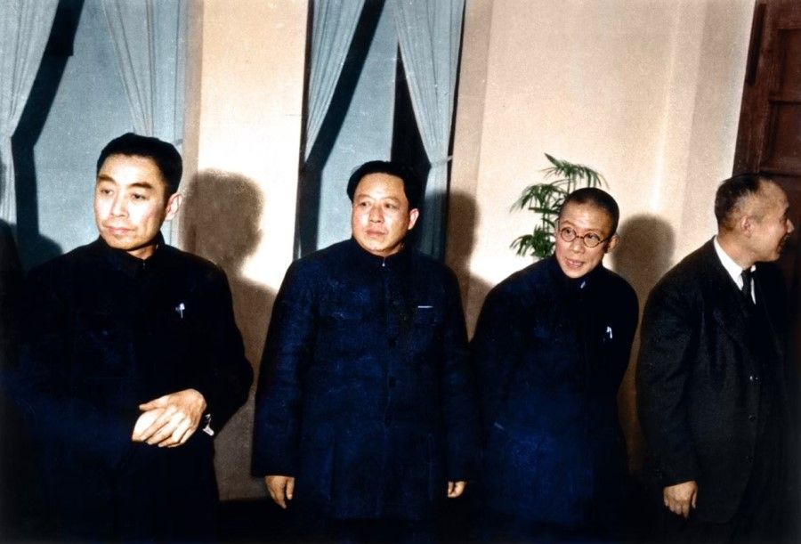 In October 1945, the Political Consultative Conference (PCC) was held in Chongqing. The KMT government invited representatives from various parties to attend and discuss issues of national unity, in order to rebuild the country after the war. The photo shows the CCP delegation, led by CCP leader Zhou Enlai (first from left). The PCC also became a key arena for political tussling between the KMT and CCP, with both sides wanting to portray an image of open-mindedness and unity.