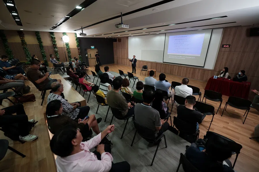 Yao Hsiao Tung shared his stories with the audience. (SPH Media)