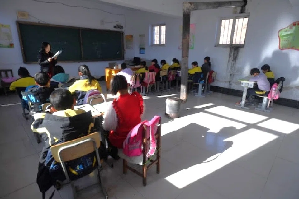 A class of 15 students at a primary school in Jinzhou, Liaoning province, on 25 November 2021. (Photo: Caixin)