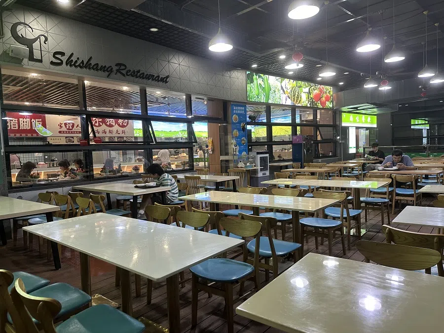 Food ordering services like Pin Hao Fan might bring in more orders but lower profits.