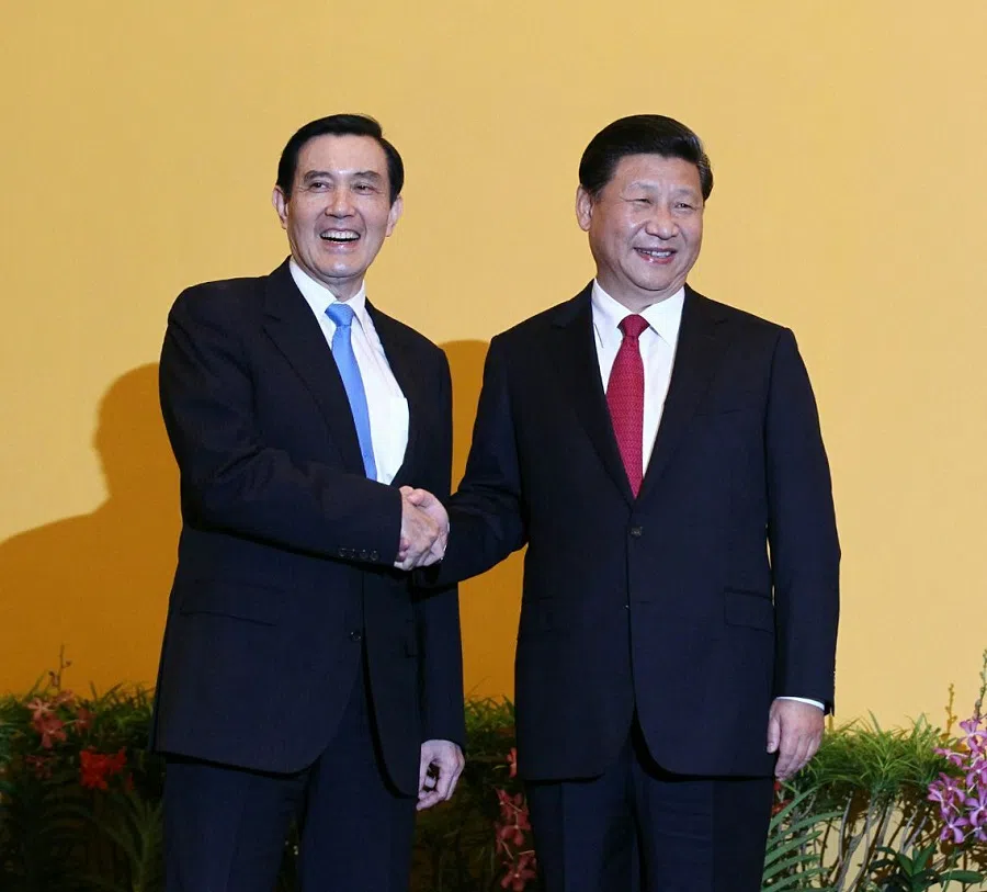 China's President Xi Jinping (right) shakes hands with Taiwan's President Ma Ying-jeou (left) at Shangri-La Hotel in Singapore, on 7 November 2015. (SPH Media)