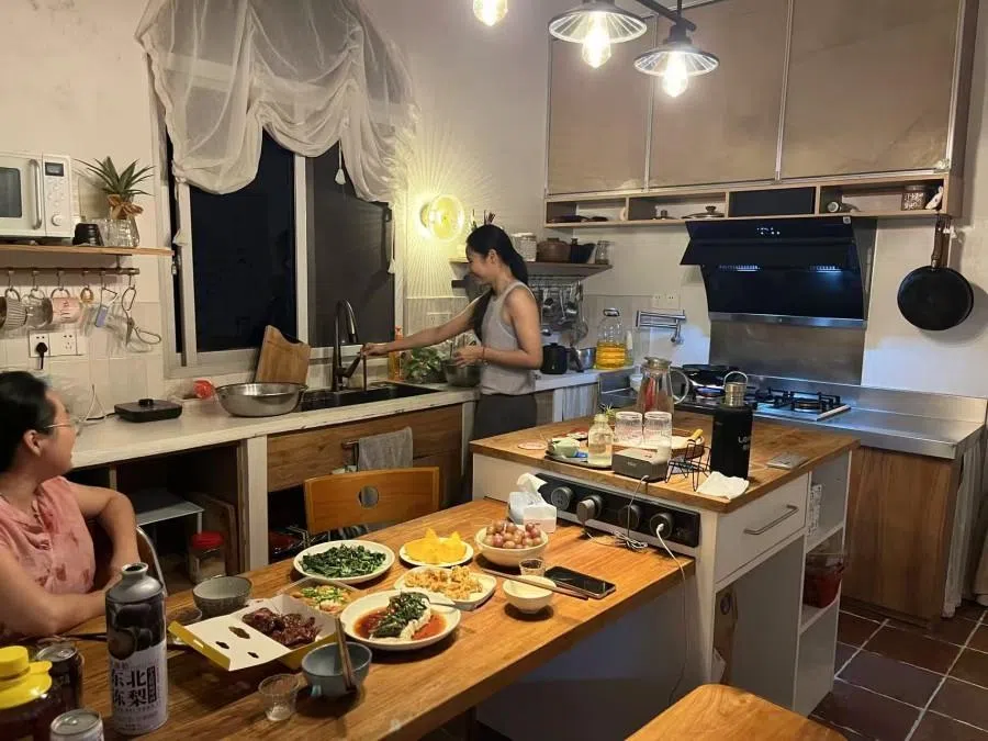 At Ta Shan Gong Qi, women share a guys-free communal space.