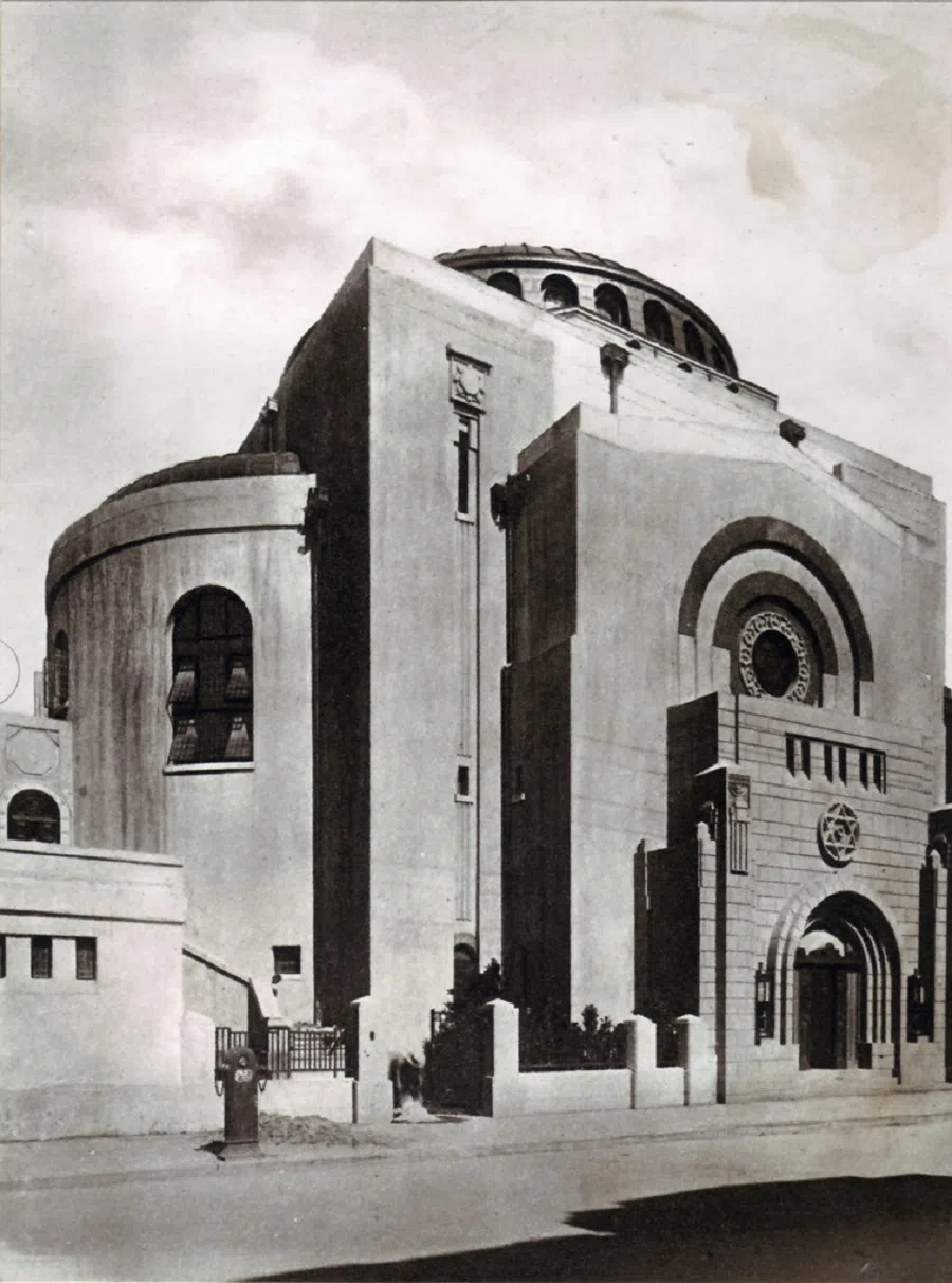 A shot of the Beth Aharon Synagogue in Shanghai, China, in the 1930s. (Wikimedia)