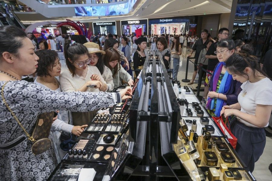Shoppers at a duty-free mall in Sanya City, Hainan province, on 18 February 2024. (CNS)
