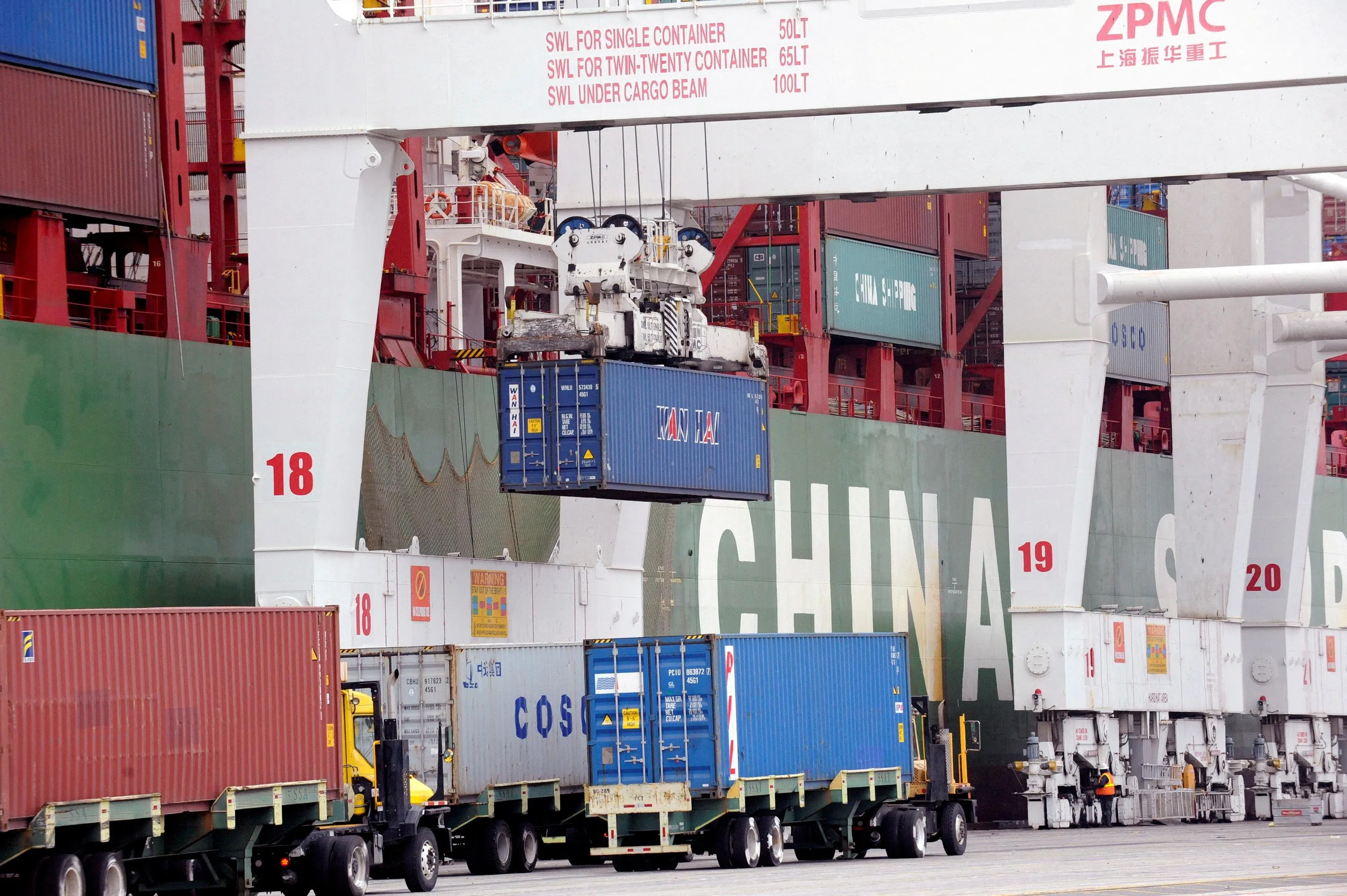 Shipping containers at Pier J at the Port of Long Beach wait for processing in Long Beach, California, US, on 4 April 2018.