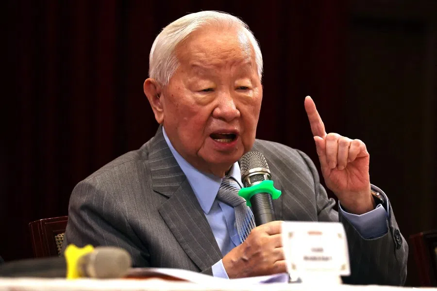 Taiwan's APEC representative and TSMC founder Morris Chang speaks at a news conference in Taipei, Taiwan, 21 November 2022. (Ann Wang/Reuters)