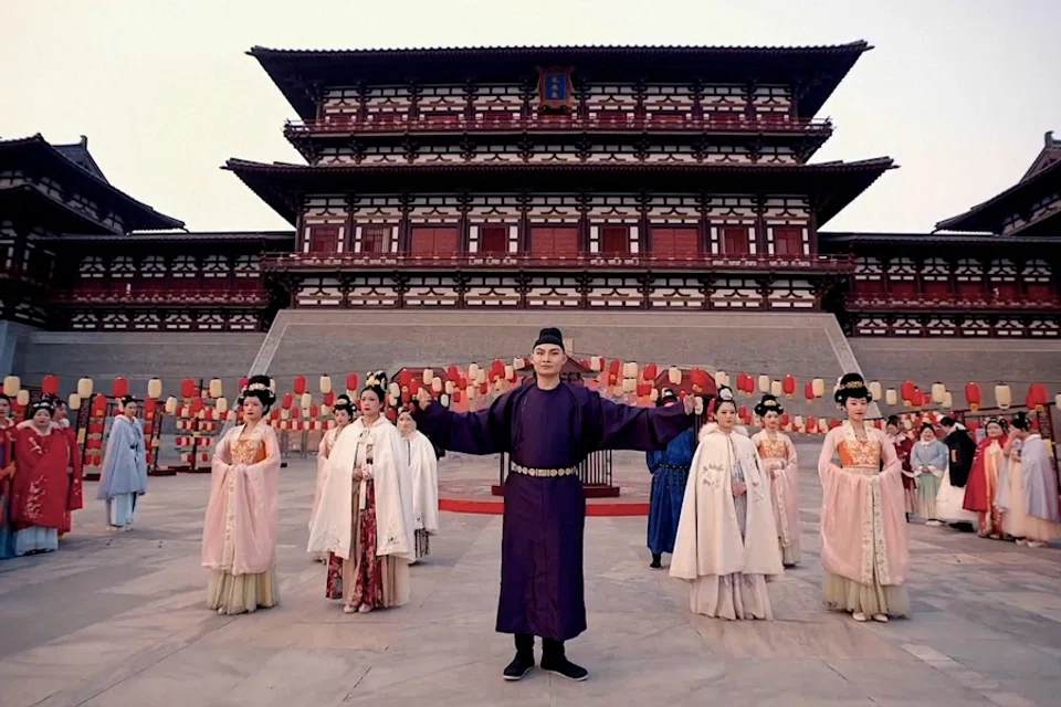 A scene from an immersive performance in the scripted live-action role-playing game at the Yingtianmen Site Museum. (Screen grab from AMSP)