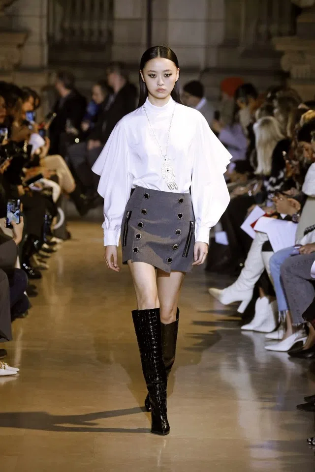 Andrew Gn AW20.21 runway show shot, Look 3.