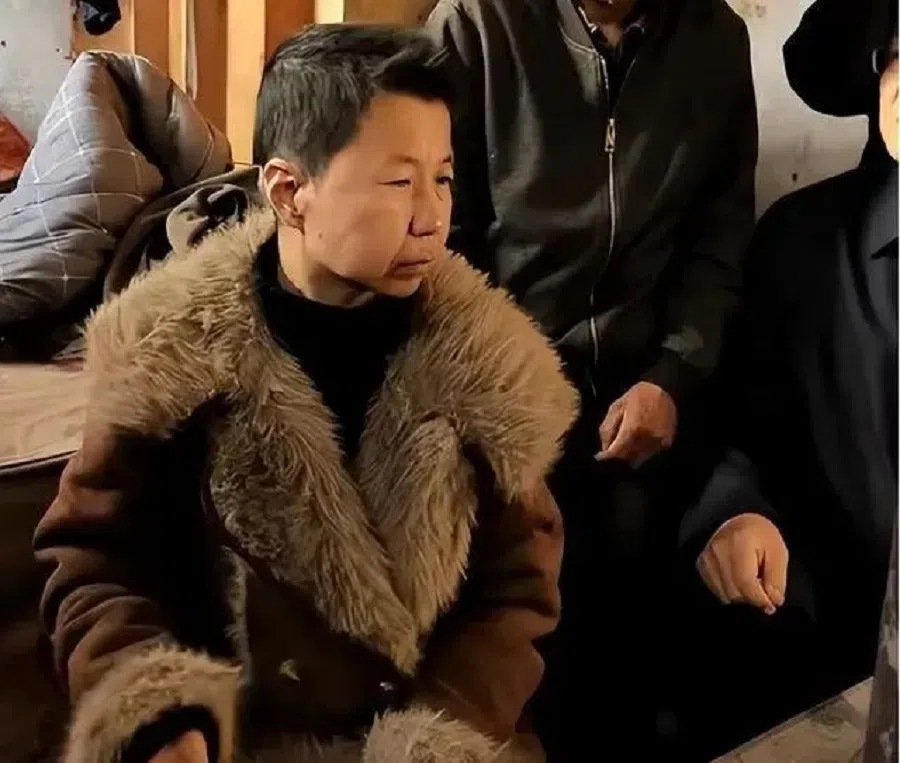 Bu was apparently “taken in” by a man named Zhang. (Internet)